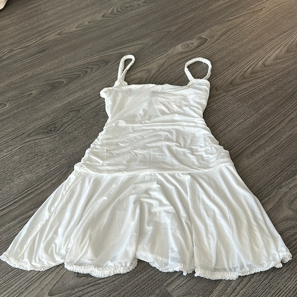 Lace-Trim Ruched Mini Dress in White - Picture 7 of 7